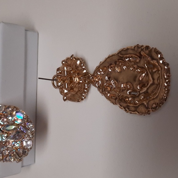 Rhinestone Bangle Earrings NWOT - Picture 3 of 3